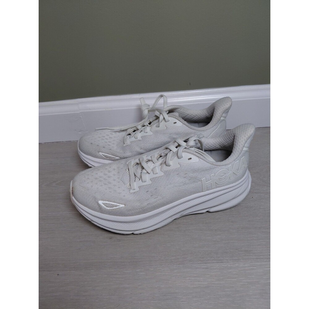 Size 6 5B - Hoka One One HOKA Clifton 9 Triple White Women's Sneakers
